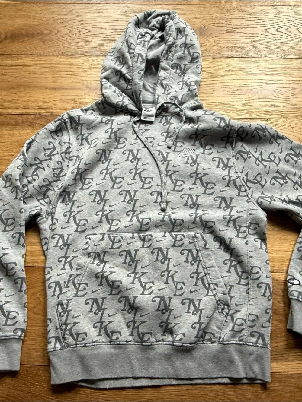Nike YOUTH set of 2 Gray hoodies size Large